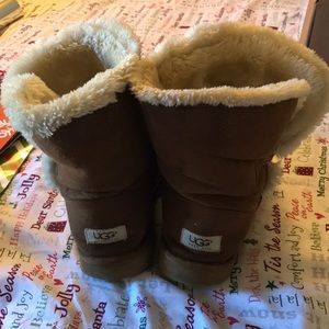 Brown uggs size 8 short